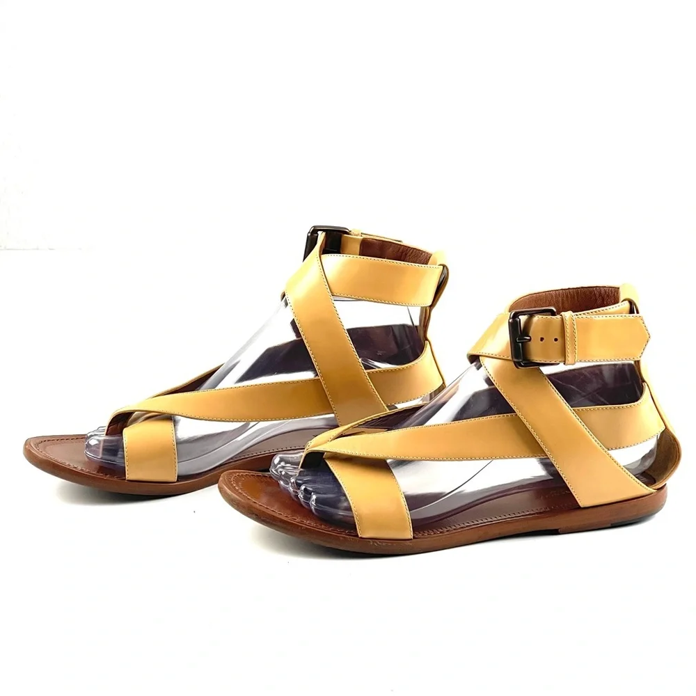 Bottega Veneta Beige Leather V Strap Flat Sandals Size 38 (7US) - Picture 5 of 13